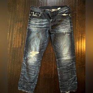 True Religion distressed Blue Jeans size 38/32 (Ricky)